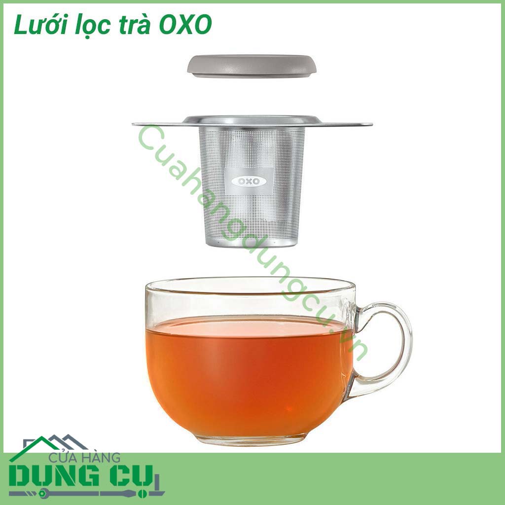 Dụng cụ lọc trà Oxo được làm từ chất liệu thép không gỉ và thiết kế nhỏ gọn với lỗ lưới nhỏ mịn có thể lọc được nhiều gia vị khác nhau từ kích thước rất bé