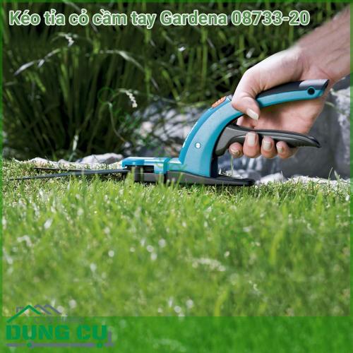 Kéo tỉa cỏ cầm tay Gardena 08733-20 được thiết kế cầm tay nên thích hợp cho việc tỉa cây cảnh, làm vườn giúp bạn cắt tỉa cây cối trong khu vườn nhà bạn được gọn gàng và tạo hình cây cảnh như ý muốn.