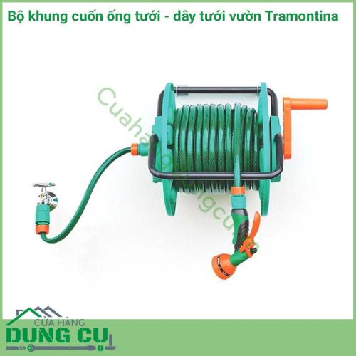 Bộ khung cuộn ống tưới - dây tưới vườn Tramontina là sản phẩm phù hợp có thể hỗ trợ bạn bất cứ khi nào bạn cần. Bạn có thể di chuyển cuộn dây một cách dễ dàng tới từng điểm chờ nước hoặc có thể gắn cố định trên tường bằng cách treo sản phẩm cố định.