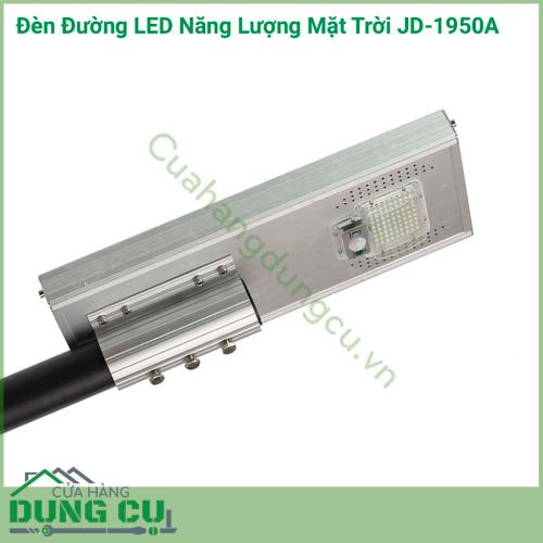 Đèn đường LED năng lượng mặt trời JD-1950A sử dụng chiếu sáng như đèn sân vườn cho đèn đường, khu biệt thự,... .Đèn tích hợp bộ cảm biến ánh sáng, tự động sáng đèn khi trời tối và tắt đèn khi trời sáng. 