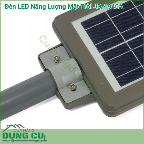 Đèn LED năng lượng mặt trời JD-1940A sử dụng chiếu sáng như đèn sân vườn cho đèn đường, đèn cột, biệt thự, khu vườn, ...Đèn tích hợp bộ cảm biến ánh sáng, tự động sáng đèn khi trời tối và tắt đèn khi trời sáng