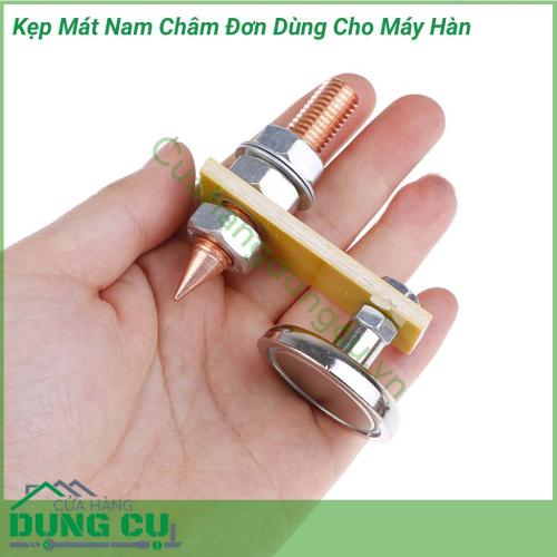 Kẹp mát nam châm đơn lực hút mạnh dùng cho máy hàn là một thiết bị chuyên dùng để nối cực âm với vật hàn. Với thiết kế nam châm hút từ tính dễ dàng thao tác sử dụng. Là 1 dụng cụ không thể thiếu của 1 thợ hàn chuyên nghiệp. 