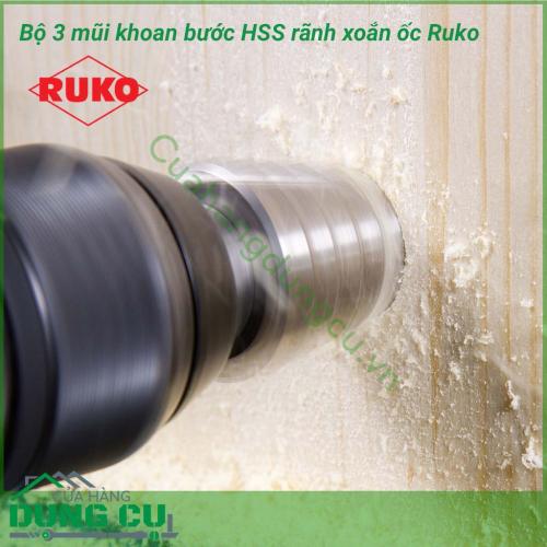 Bộ 3 mũi khoan bước HSS rãnh xoắn ốc Ruko 101026RO được thiết kế hình nón gồm nhiều đường kính trên cùng 1 mũi khoan. Ưu điểm khoan được nhiều lỗ có đường kính khác nhau trên cùng một mũi khoan mà không phải thay thế nhiều mũi.