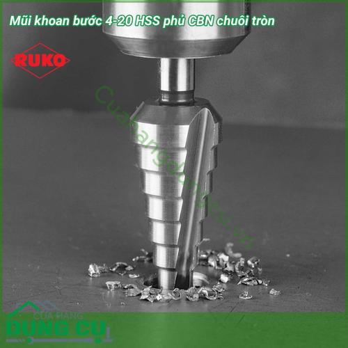 Mũi khoan bước 4-20 HSS phủ CBN Ruko 101351 cỡ đường kính khác nhau của lỗ khoan là 4, 6, 8, 10, 12, 14, 16, 18, 20mm. Bề mặt phủ CBN, đường kính các bước có đánh số để tiện quan sát khi khoan đến đúng đường kính cần thiết.