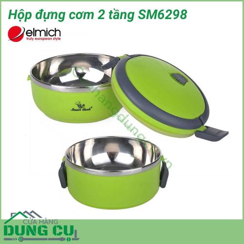 Hộp đựng cơm 2 tầng Smartcook SM6298 hộp được làm bằng inox 2 lớp cách nhiệt tốt, giữ cho thức ăn luôn ấm nóng, bạn vẫn sẽ thưởng thức bữa ăn thơm ngon, nóng hôi hổi như ăn tại nhà. Ngoài đựng cơm, bạn còn có thể dùng để đựng cháo, súp,… 