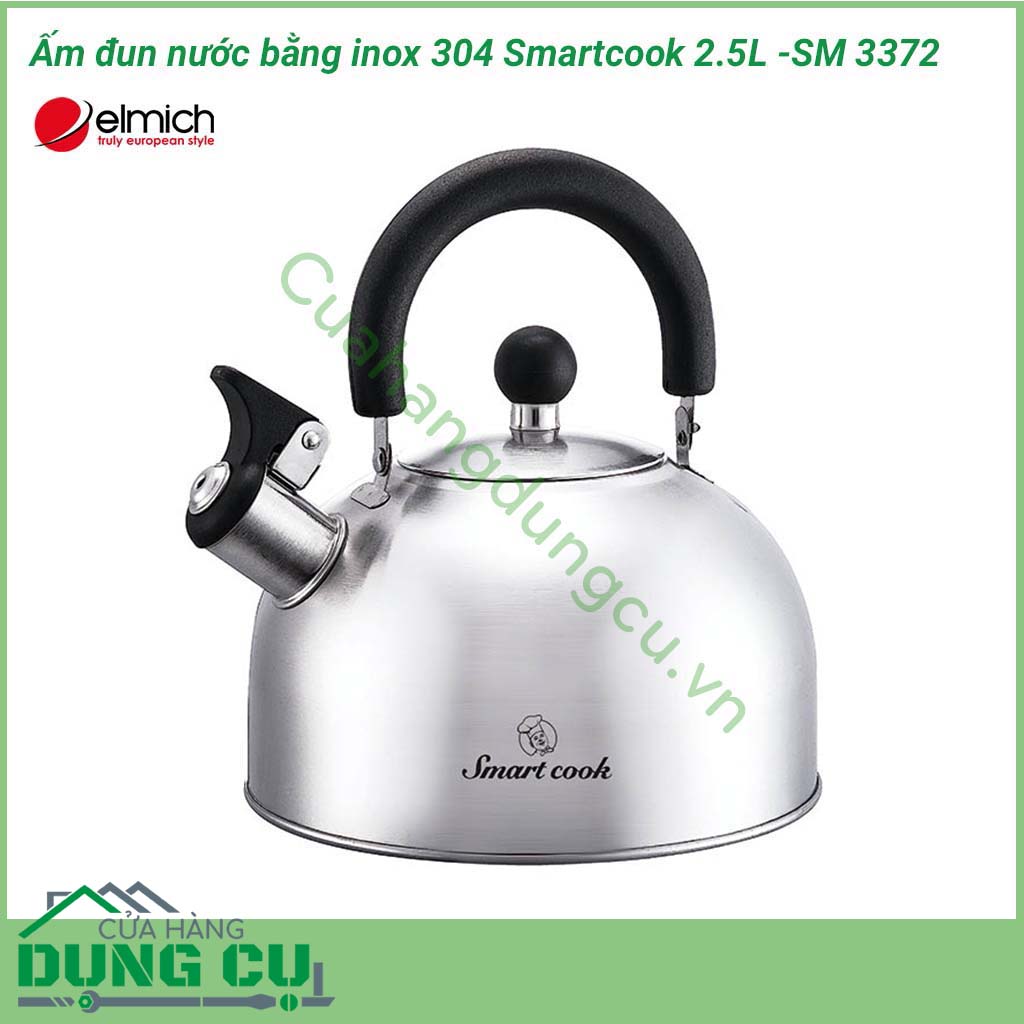 Siêu đun nước bằng inox 304 Smartcook 2.5L -SM 3372 được thiết kế đặc biệt giúp tối ưu, phân phối đều nhiệt lượng trong quá trình đun nấu. Chất liệu thân ấm được làm bằng Inox 304 độ bóng cao, an toàn cho sức khỏe không thôi ra chất độc hại. 