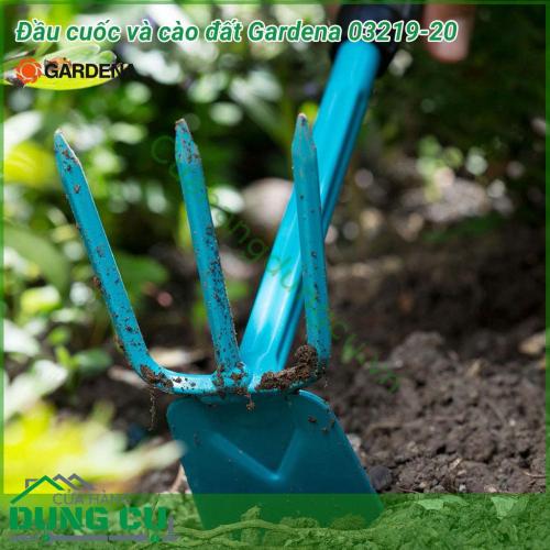 Đầu cuốc và cào đất Gardena 03219-20 có chiều rộng 9 cm, 3 răng là một công cụ lý tưởng để chăm sóc đất trồng nhẹ nhàng giữa các luống hoa và cây trồng. Cho dù cuốc, xới đất, xáo cỏ mọi thứ đều có thể với lưỡi cuốc ở một bên và lưỡi cào ở bên kia. 