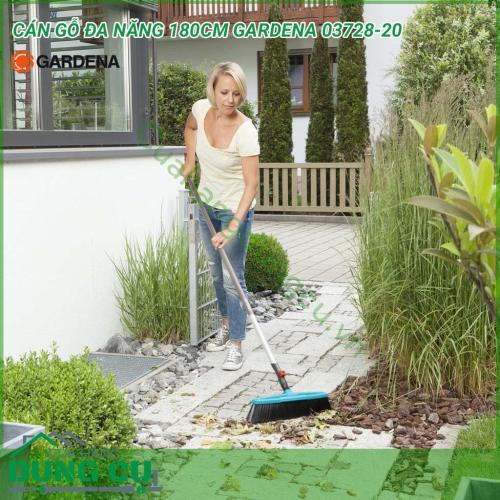 Cán gỗ đa năng dài 180cm Gardena 03728-20 là một trong nhiều loại cán đa năng Gardena giúp thực hiện công việc trong vườn và tại nhà với chiều dài tay cầm 180cm phù hợp cho các đầu cào lá, đầu chổi và một số dụng cụ làm vườn khác.