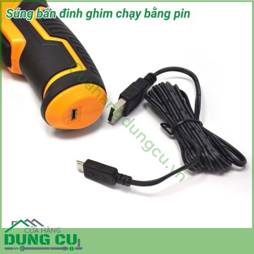 Súng bắn ghim bằng pin TMG là sản phẩm rất thông dụng và phổ biến hiện nay. Với thiết kế tiện dụng, dụng cụ này có thể được sử dụng ở mọi hoàn cảnh, mọi ngành nghề khác nhau như: trang trí, nghề mộc, văn phòng phẩm… 