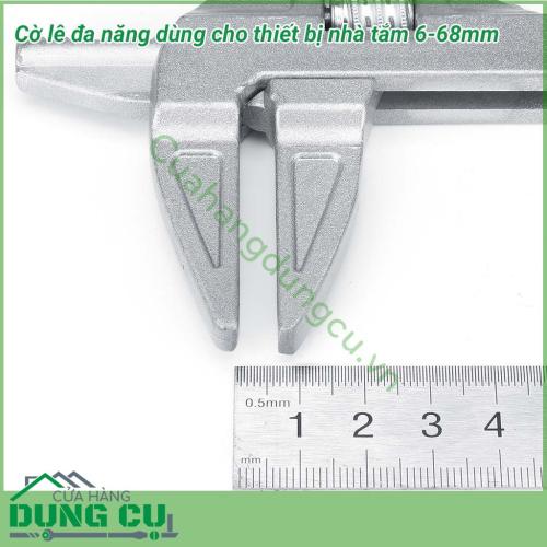 Cờ lê đa năng dùng cho thiết bị nhà tắm độ mở 6-68mm được chế tạo từ hợp kim nhôm, vòng miệng rộng, lực kẹp mạnh, khi sử dụng không làm sứt, mẻ mất đi tính thẩm mỹ của các phụ kiện được sửa chữa như phụ kiện đường ống mạ đồng, ống cút, vòi hoa sen.