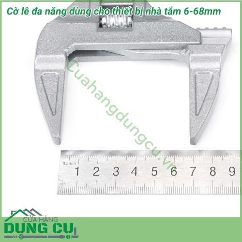 Cờ lê đa năng dùng cho thiết bị nhà tắm độ mở 6-68mm được chế tạo từ hợp kim nhôm, vòng miệng rộng, lực kẹp mạnh, khi sử dụng không làm sứt, mẻ mất đi tính thẩm mỹ của các phụ kiện được sửa chữa như phụ kiện đường ống mạ đồng, ống cút, vòi hoa sen.