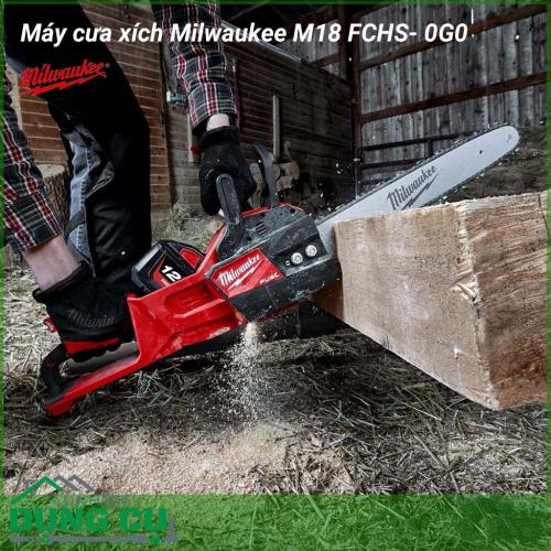 Máy cưa xích Milwaukee M18 FCHS- 0G0 là dòng máy cưa chuyên dụng dùng để cưa cắt gỗ hoặc đốn cây, tỉa cành cây. Lưỡi cưa có các mắt xích chuyển động liên tục và làm đứt các vật liệu cần cưa.