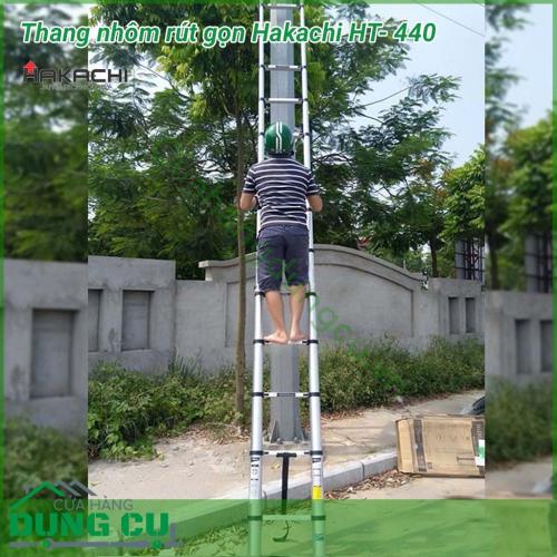 Thang nhôm trượt đa năng Hakachi HT - 440 tính năng linh hoạt, gọn nhẹ và tiện lợi của thang nhôm rút giúp bạn thực hiện các công việc sửa chữa, lau chùi, vệ sinh…trên cao một cách dễ dàng. Thiết kế kéo dài, rút gọn linh hoạt đơn giản