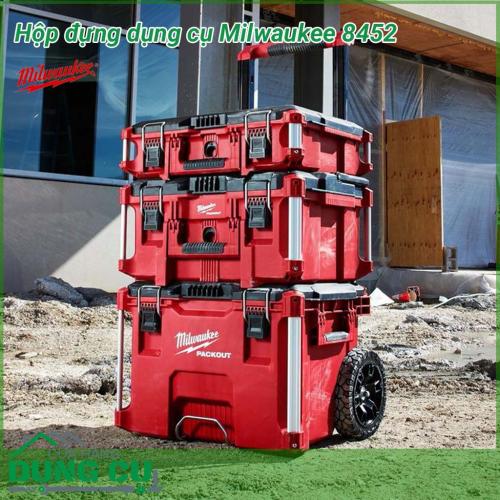 Hộp dụng cụ Milwaukee 8425 mang tới sự tiện ích tối ưu cho những nhu cầu bảo quản, giữ gìn nhiều thiết bị hỗ trợ một cách hiệu quả. Thiết kế thông minh cho khả năng lưu trữ tuyệt vời với kích thước chứa đựng rộng rãi giúp người dùng thoải mái sử dụng