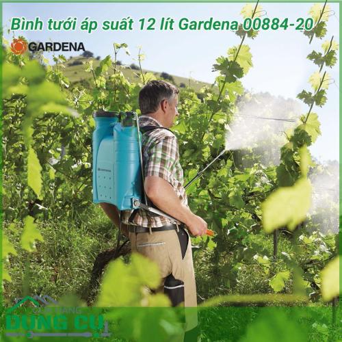 Bình tưới cây đeo vai 12L Gardena 00884-20 là một bình phun tưới tiện lợi có thể tích lên tới 12 lít để sử dụng trong các khu vườn lớn hoặc các khu vực của một ngôi nhà để chăm sóc cây và trong vườn, nơi cần một lượng nước lớn.