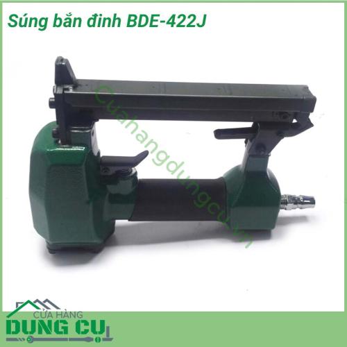 Súng bắn đinh BDE-422J là dòng sản phẩm với nhiều ưu điểm như khối lượng nhẹ, tính linh hoạt cao; tay cầm cao su vững chắc; chất liệu kim loại cứng bền; rãnh đặt đinh dễ đóng mở; độ sâu bắn đinh có thể điều chỉnh dễ dàng.