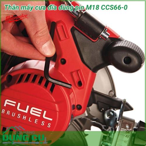 Máy cưa đĩa dùng pin Milwaukee M18 CCS66-0 công cụ sử dụng để cắt rời các bề mặt được làm bằng gỗ. Với động cơ không chổi than cung cấp năng lượng nhiều hơn tới 25%, gấp đôi thời lượng pin và đảm bảo tuổi thọ gấp 3 lần so với động cơ thông thường. 