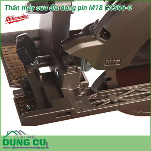 Máy cưa đĩa dùng pin Milwaukee M18 CCS66-0 công cụ sử dụng để cắt rời các bề mặt được làm bằng gỗ. Với động cơ không chổi than cung cấp năng lượng nhiều hơn tới 25%, gấp đôi thời lượng pin và đảm bảo tuổi thọ gấp 3 lần so với động cơ thông thường. 