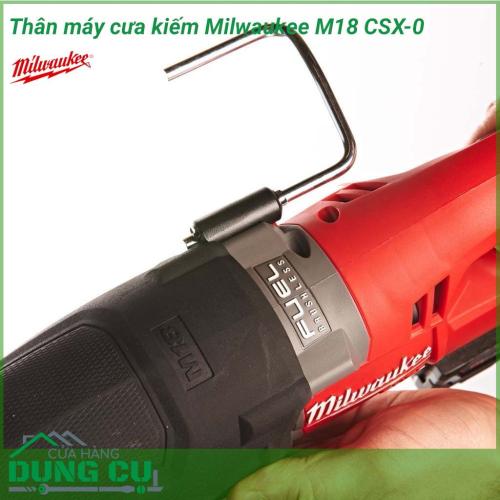 Thân máy cưa kiếm Milwaukee M18 CSX-0. Máy cưa kiếm công cụ chuyên sử dụng trong các xưởng gỗ. Thiết kế nhỏ gọn đầy tiện lợi cho việc vận hành trong các môi trường thi công nhỏ hẹp dễ dàng hơn. Bền bỉ mạnh mẽ trong tất cả các nhu cầu ứng dụng