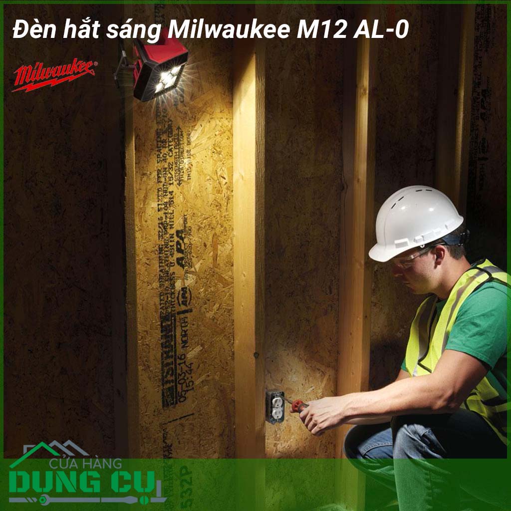 Đèn hắt sáng Milwaukee M12 AL-0 hiệu suất cao cung cấp 1000 Lumens sản lượng ánh sáng thay thế đèn halogen 250 W. Nam châm tích hợp, cơ cấu kẹp và lỗ khóa cho ốc vít / đinh cung cấp nhiều tùy chọn lắp cho các bề mặt khác nhau.