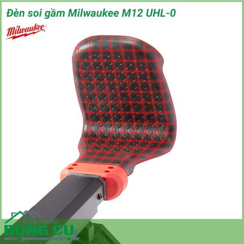 Đèn led soi gầm Milwaukee M12 UHL-0 ánh sáng chiếu trực tiếp, người dùng có thể nhìn thấy cả gầm xe dễ dàng. Đèn thích hợp sử dụng cho công việc sửa chữa ô tô, nơi không có nhiều ánh sáng. 