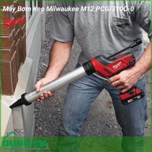 Máy bơm keo Milwaukee M12 PCG/310C-0 thiết kế đơn giản, gọn nhẹ, người dùng sẽ không cảm thấy mỏi tay khi sử dụng máy bơm keo trong một khoảng thời gian dài. Milwaukee M12 PCG/310C-0 giúp các thao tác thi công trở nên nhanh gọn và tiết kiệm thời gian hơn.