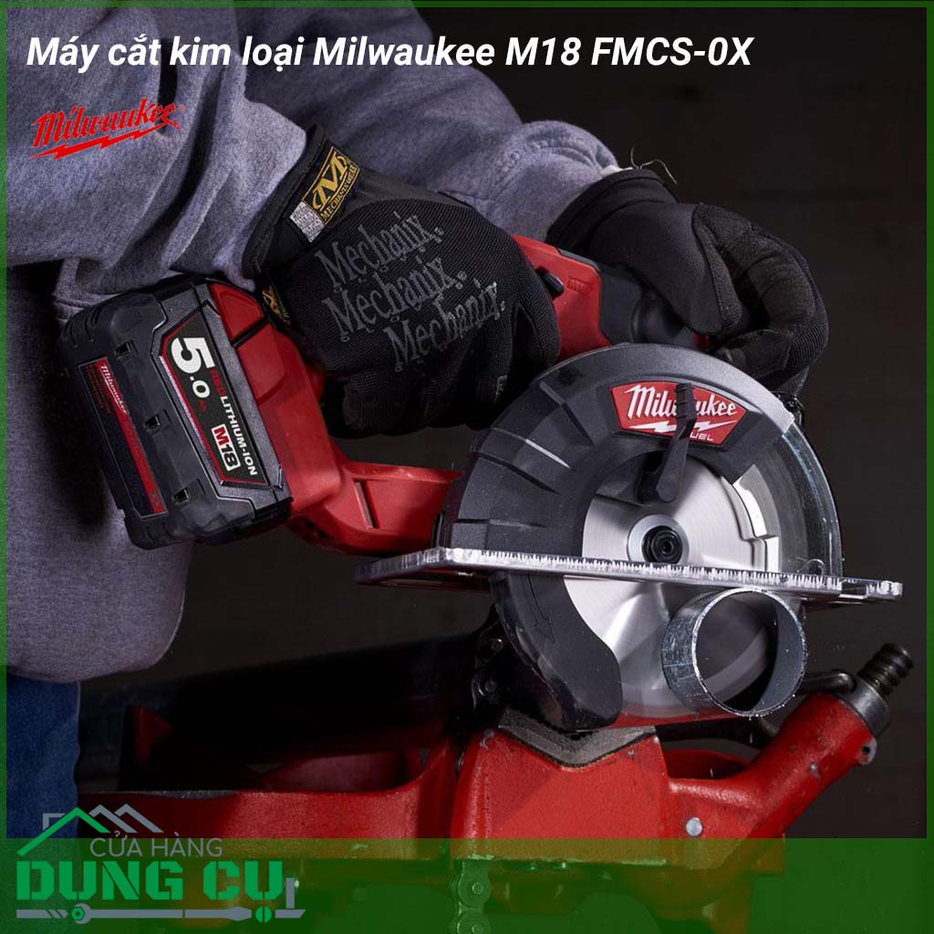 Máy cắt kim loại Milwaukee M18 FMCS-0X dòng máy cắt kim loại chạy bằng pin 18V của Miwaukee, máy dùng đĩa cắt đường kính 150mm 34 răng, với tốc độc cắt tối đa 3900v/p. Thiết bị được thiết kế và chế tạo với mục đích hỗ trợ cắt nhanh và hiệu quả cao hơn. 