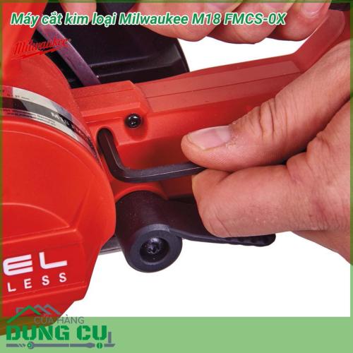 Máy cắt kim loại Milwaukee M18 FMCS-0X dòng máy cắt kim loại chạy bằng pin 18V của Miwaukee, máy dùng đĩa cắt đường kính 150mm 34 răng, với tốc độc cắt tối đa 3900v/p. Thiết bị được thiết kế và chế tạo với mục đích hỗ trợ cắt nhanh và hiệu quả cao hơn. 