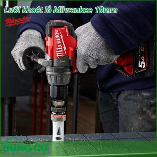 Lưỡi khoét lỗ Milwaukee 19mm được làm bằng chất liệu hợp kim thép cứng cáp, không hoen gỉ hay cong vênh, mài mòn trong quá trình làm việc, cho độ bền sử dụng lâu dài theo thời gian.