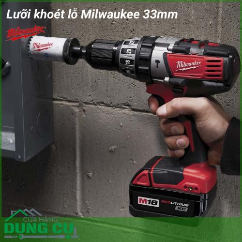 Lưỡi khoét lỗ Milwaukee 33mm được làm bằng chất liệu hợp kim thép cứng cáp, không hoen gỉ hay cong vênh, mài mòn trong quá trình làm việc, cho độ bền sử dụng lâu dài theo thời gian