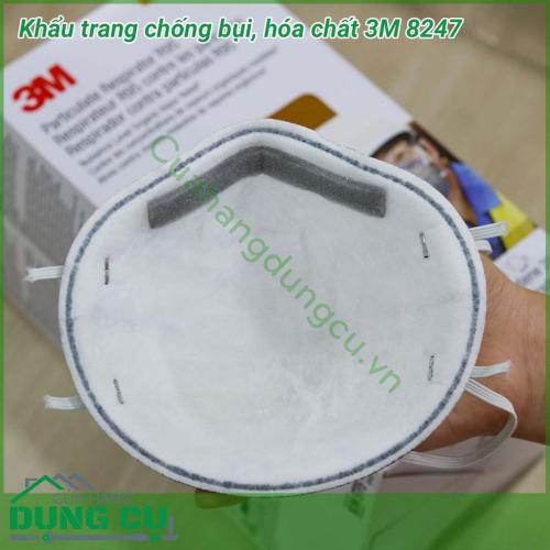 Khẩu trang chống bụi, hóa chất 3M 8247 một lựa chọn hỗ trợ bảo vệ sức khỏe không thể bỏ qua. Đặc biệt đây chính là khẩu trang đạt chuẩn có thể ngăn ngừa Virus Corona Covid-19 và người thường xuyên tiếp xúc với môi trường nhiều khói bụi, mùi, ô nhiễm…