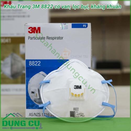 Khẩu trang kháng khuẩn 3M 8822 có van thở là dòng khẩu trang cao cấp tiêu chuẩn P2 ( N95 ) thường xuyên được tin tưởng sử dụng tại các bệnh viện, xí nghiệp, nhà máy, những nơi tiếp xúc với môi trường độc hại và nguồn bệnh có nguy cơ lây nhiễm cao. 