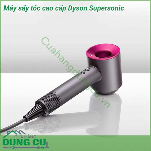 Máy sấy tóc cao cấp Dyson Supersonic sấy khô nhanh hơn với động cơ v9 quay với tốc độ 110.000 vòng/phút, nhẹ hơn, bền hơn, filter tốt hơn bản thường ạ, do cường đồ làm việc sẽ cao hơn nhiều so với dòng sấy Surpersonic dùng trong gia đình