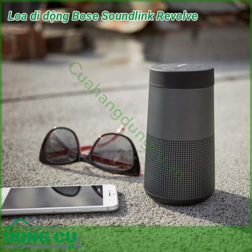 Loa di động Bose Soundlink Revolve có thiết kế ấn tượng độc đáo, kiểu dáng hình trụ đứng được bọc lớp vỏ nhôm nguyên khối sang trọng. Loa nghe nhạc khiến người dùng vô cùng hài lòng với chất âm sống động mạnh mẽ, lan tỏa khắp không gian rộng