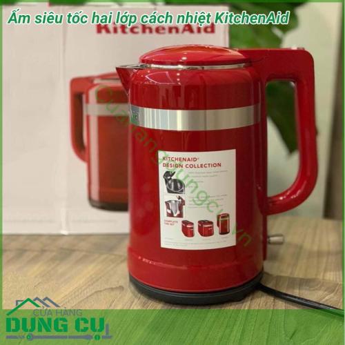 Ấm siêu tốc hai lớp cách nhiệt KitchenAid lớp bên trong bằng thép không gỉ , lớp bên ngoài có tác dụng cách nhiệt cực kỳ an toàn giúp cho chúng ta không bị bỏng khi chạm vào ấm, nhất là nhà có trẻ nhỏ