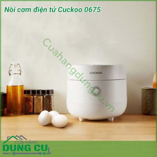 Nồi cơm điện tử Cuckoo 0675 sở hữu thiết kế rất hiện đại, các đường nét được bo cong nhẹ nhàng, sử dụng màu sắc trắng tinh tế mang đến vẻ đẹp sang trọng, tiện nghi cho không gian bếp.