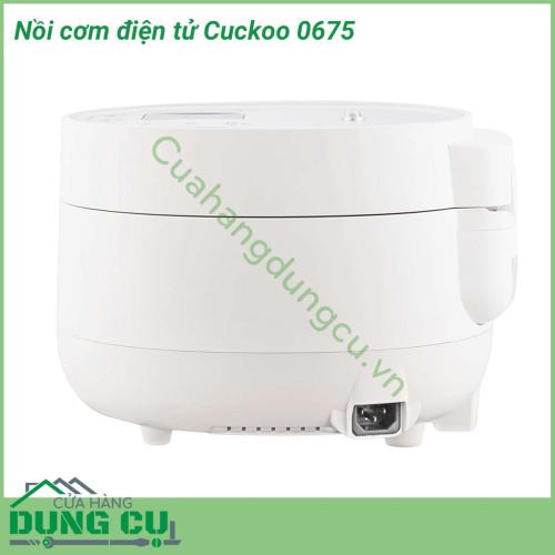 Nồi cơm điện tử Cuckoo 0675 sở hữu thiết kế rất hiện đại, các đường nét được bo cong nhẹ nhàng, sử dụng màu sắc trắng tinh tế mang đến vẻ đẹp sang trọng, tiện nghi cho không gian bếp.