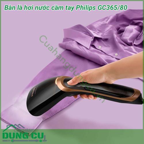 Bàn là hơi nước cầm tay Philips GC365/80 có công suất 1300W nhỏ gọn giúp bạn nhanh chóng là ủi tất cả các chất liệu vải, các loại quần áo có chất liệu khó là như voan, lụa, len, ren, dạ, kaki, bò... mà không cần đến cầu là, không gây nóng ra xung quanh. 