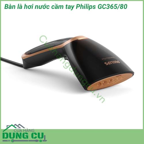 Bàn là hơi nước cầm tay Philips GC365/80 có công suất 1300W nhỏ gọn giúp bạn nhanh chóng là ủi tất cả các chất liệu vải, các loại quần áo có chất liệu khó là như voan, lụa, len, ren, dạ, kaki, bò... mà không cần đến cầu là, không gây nóng ra xung quanh. 