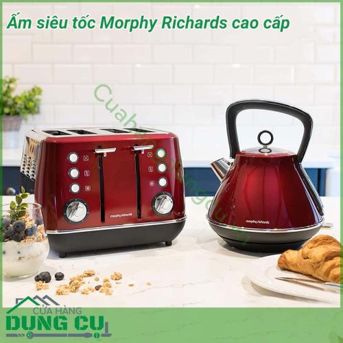 Ấm siêu tốc Morphy Richards cao cấp với thiết kế CỔ ĐIỂN - SANG TRỌNG, lớp mạ chống bám bẩn giúp ấm trông luôn như mới, nổi bật và sáng bừng căn bếp của bạn. Hộp đựng đẹp và sang trọng - rất ý nghĩa khi làm quà tặng