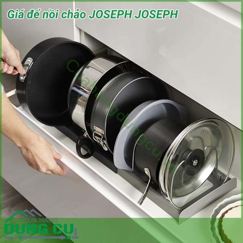 Giá để nồi chảo JOSEPH JOSEPH hoàn hảo để lưu trữ nhiều loại chảo, vung và khay nướng. Giá để nồi chảo bao gồm 1 khung điều chỉnh và 10 bộ chia dây chống xước có thể điều chỉnh với các khe tay cầm chảo