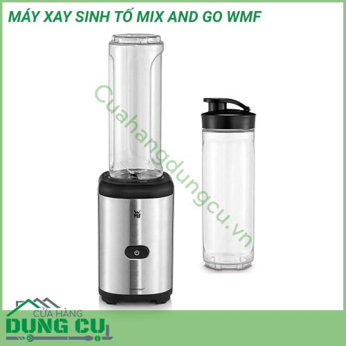 Máy xay sinh tố Mix & Go WMF công suất 300 W và lưỡi thép không gỉ 4 cánh chất lượng cao, nó xay nhuyễn và pha trộn nhiều loại sinh tố và trái cây – ngay cả với nước đá