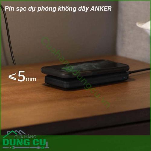 Pin sạc dự phòng không dây ANKER siêu tiện lợi vô cùng, giờ ko cần phải lo mang dây cắm kèm theo, bạn chỉ cần đặt điện thoại thông minh hỗ trợ Qi của bạn lên đế sạc là xong