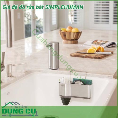 Giá để đồ rửa bát Simplehuman đang dần trở thảnh 1 món phụ kiện bếp không thể thiếu đối với khu vực bếp rửa bát chén, sản phẩm này giúp người nội trợ dễ dàng sử dụng để đựng những vật dụng cần thiết trong gia đình như giẻ rửa bát, khăn lau bếp ..