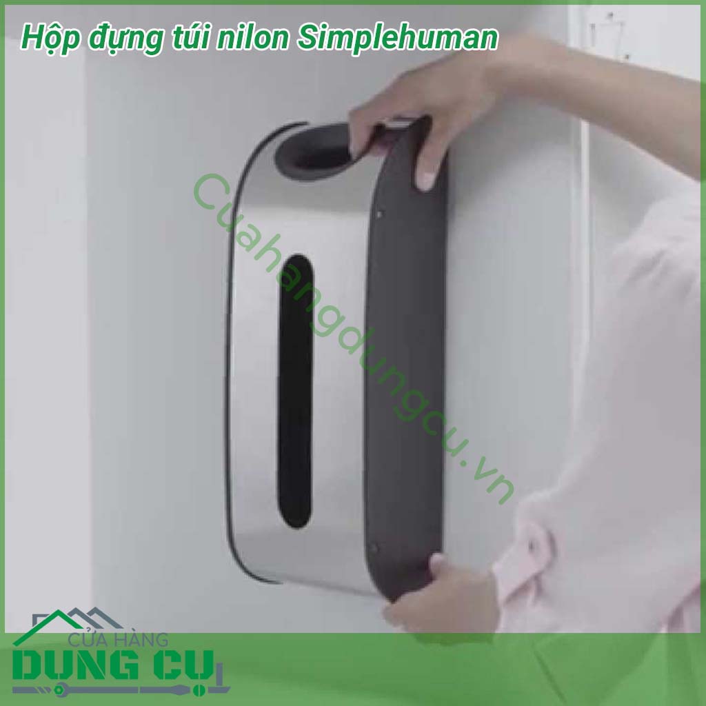 Hộp đựng túi nilong Simplehuman một sản phẩm thông minh giúp căn bếp gọn gàng sạch sẽ hơn.