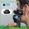 Máy cạo râu Braun serie 6 với thiết kế thân máy dạng thọn dài, bề mặt mềm mặt giúp cho việc cầm nắm máy khi thao tác cạo râu một cách dễ dàng và thoải mái nhất.