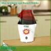 Máy làm bỏng ngô Russell Hobbs có thiết kế khá nhỏ gọn và đơn giản, dễ sử dụng. Chỉ sau khoảng 10-15 phút chờ đợi là chị em đã có 1 mẻ bỏng ngô vàng ươm, đẹp mắt.