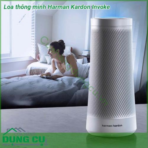 Loa thông minh Harman Kardon Invoke có thiết kế hình trụ tròn. Âm thanh tỏa đều 360 độ. Phía trên đỉnh là bộ phận cảm ứng, dùng để giao tiếp bằng giọng nói. Với thiết kế này, bạn sẽ dễ dàng giao tiếp với trợ lý ảo ở mọi vị trí, rất thuận tiện