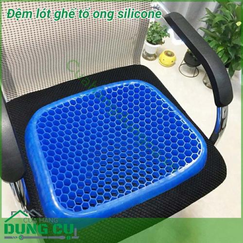 Đệm lót ghế tổ ong silicon với thiết kế tổ ong, độ bền cao và có sức đàn hồi cực tốt dựa trên nguyên tắc hấp thụ áp lực tuyệt đối, đệm ngồi lâu không bị biến dạng, càng ngồi lâu càng thoải mái.