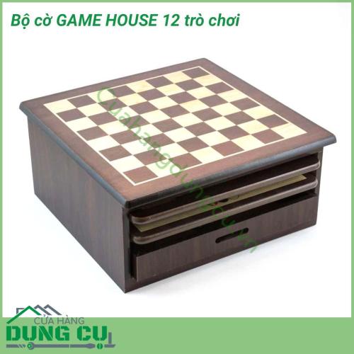 Bộ 12 trò chơi Game House với nhiều trò chơi hấp dẫn như: Cờ vua, Cờ caro, Ván bài ngửa, Mancala, Tic-Tac-Toe, Sternhalma, Rắn & Thang, Ludo (Pachisi), Solitaire, Đua xúc xắc, gói gọn trong hộp gỗ tiết kiệm không gian.